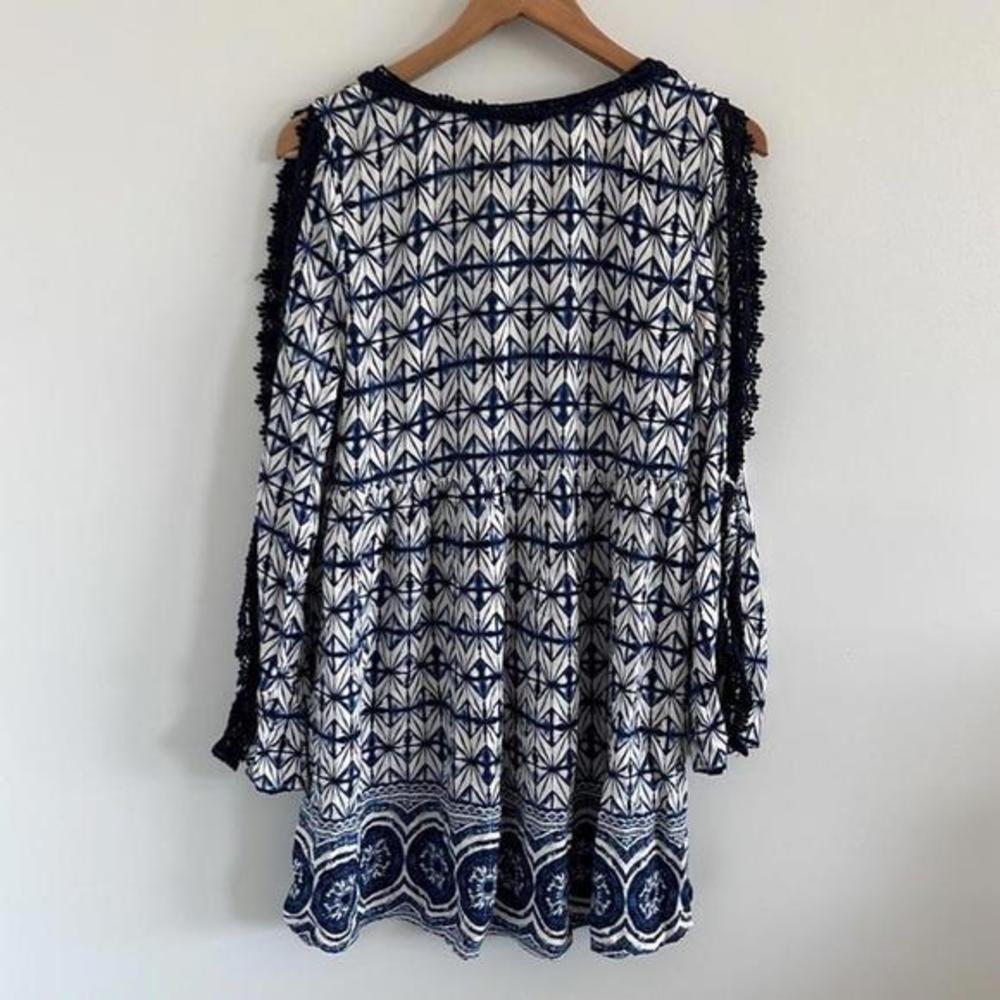 Roxy blue eyelet‎ dress open bell sleeves - Picture 6 of 9
